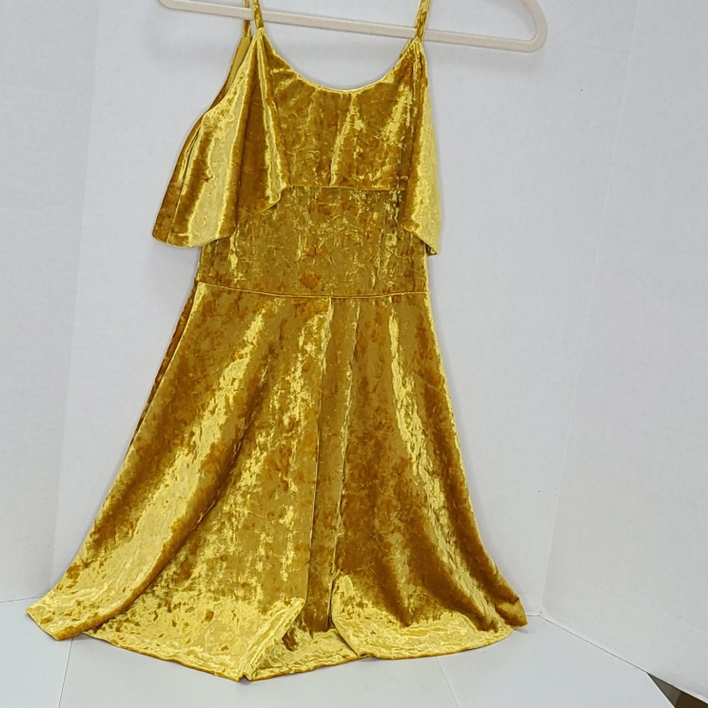 Mustard Golden sleveless velvet flowy dress PRINCESS